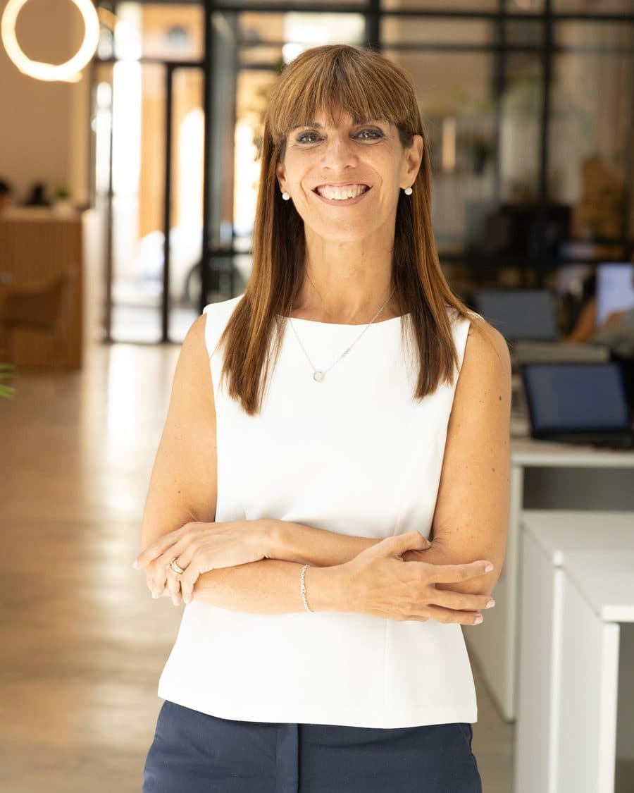 Portret van Dolores Sandu, Hoofd Operations CXM bij Nestor